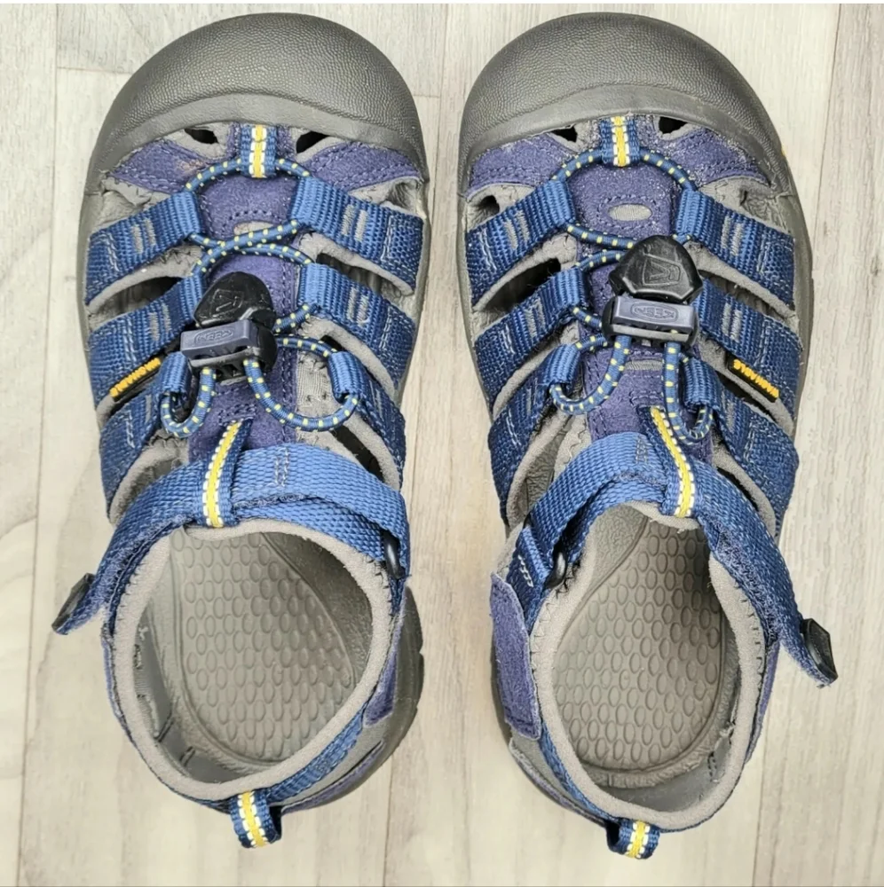Kids Blue Outdoor Sandal - Breathable Closed-Toe Water Shoe